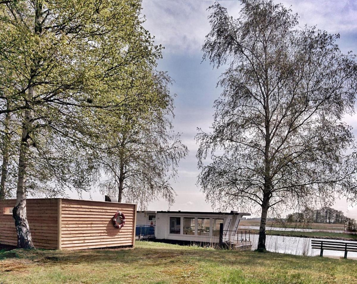 Urlauberschiff Neptun Im Ostseebad Prerow Exterior foto